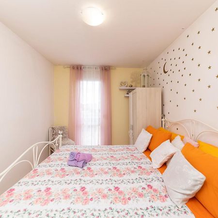 Ryanair'S Urban Flat In Zadar-Kolovare Beach ภายนอก รูปภาพ