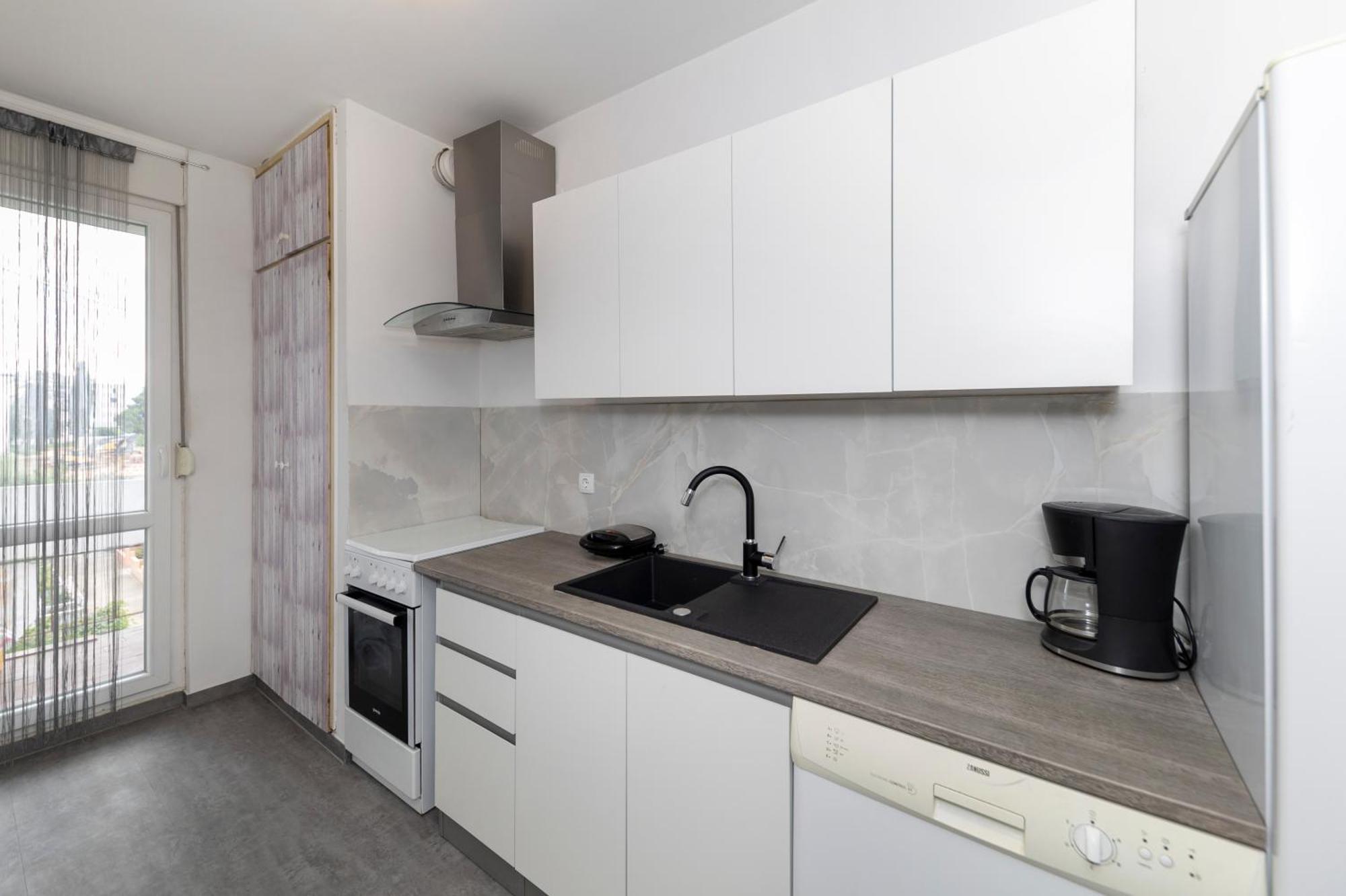 Ryanair'S Urban Flat In Zadar-Kolovare Beach ภายนอก รูปภาพ